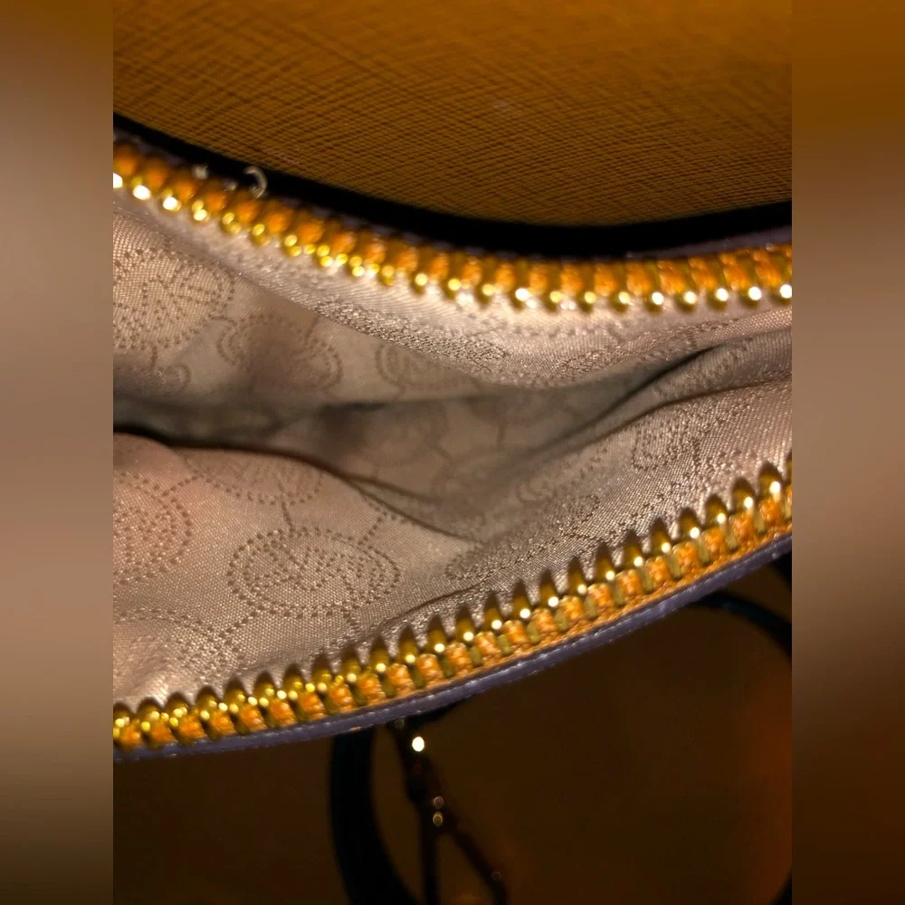 💥Moving to @the_bag_guy💥Michael Kors - Greenwich Large Saffiano Leather Tote - Picture 11 of 15